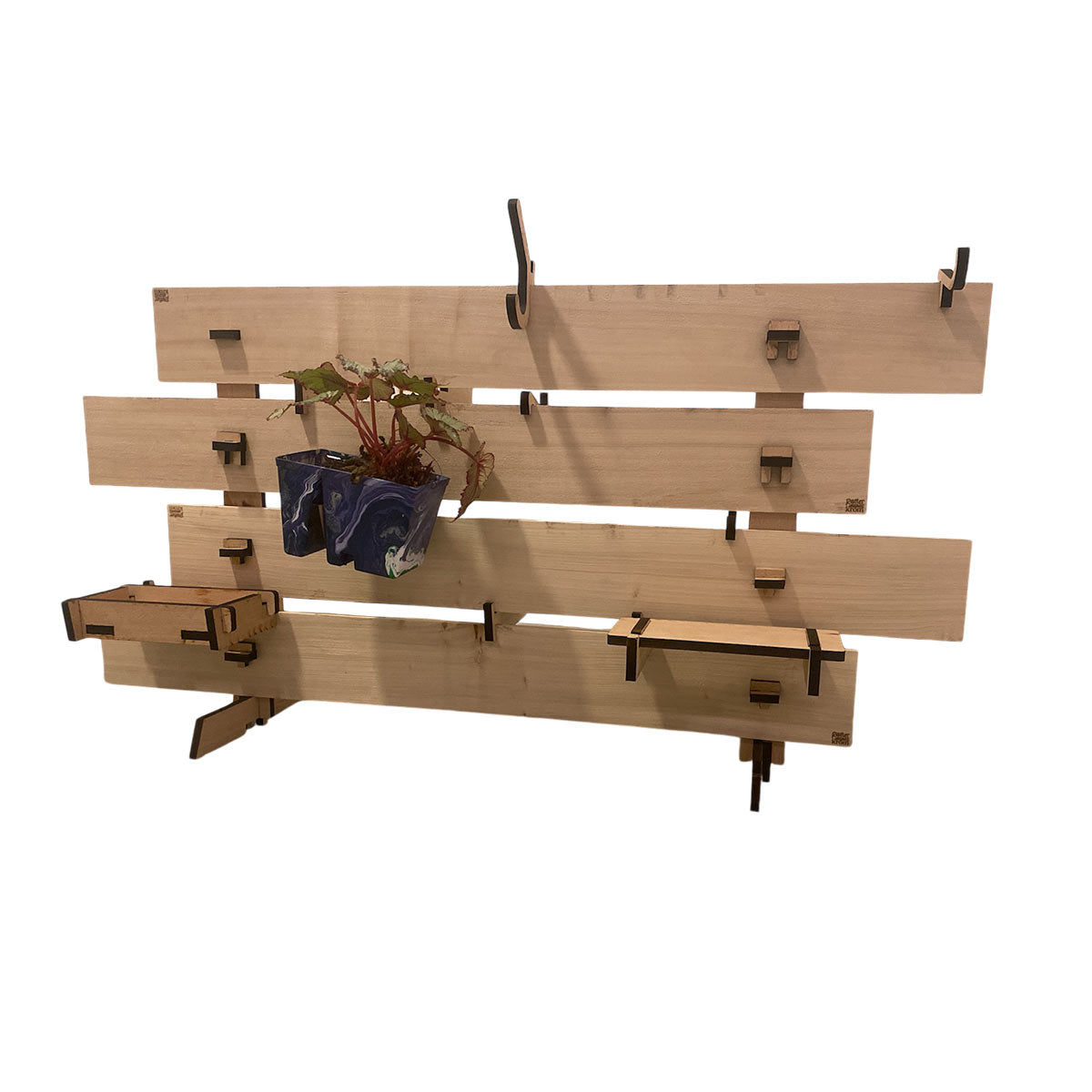Plantenwand - en bureau scheidingswand - Lokaal Rotterdams hout
